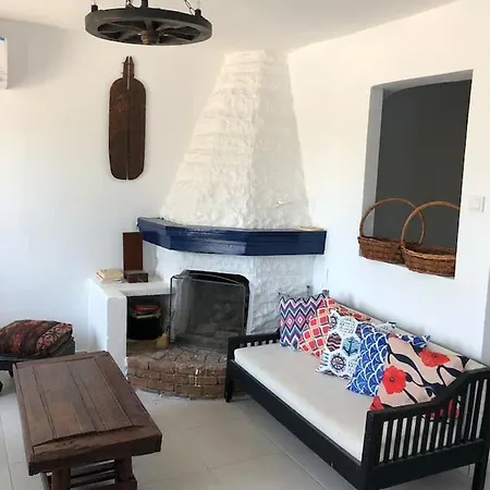 Peaceful And Quite House With Greek Islands View Apartamento *
